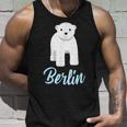 Cute Polar Bear Baby In Berlin Tank Top Geschenke für Ihn