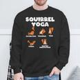 Eichhörnchen Yoga Lustiges Pose Illustration Schwarz Sweatshirt Geschenke für alte Männer