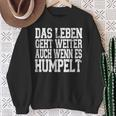 Mrt With Text Das Leben Geht Weiter Auch Wenn Es Humpelt German Language Sweatshirt Geschenke für alte Frauen