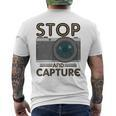 Stop And Capture Fotografen Lustige Fotografie T-Shirt mit Rückendruck