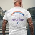 Paraglider Text Auf Parachute Mit Paraglider Flies In Gray T-Shirt mit Rückendruck Geschenke für alte Männer