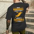 Handball Vs Fußball Genuine Handball T-Shirt mit Rückendruck Geschenke für Ihn