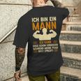 Ich Bin Ein Mann Ich Kann Dinge Schon Vergessen Humor German T-Shirt mit Rückendruck Geschenke für Ihn