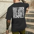 Mrt With Text Das Leben Geht Weiter Auch Wenn Es Humpelt German Language T-Shirt mit Rückendruck Geschenke für Ihn