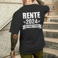 Rente 2024 Ich Habe Fertig Rentner Rentnerin In Ruhestand German T-Shirt mit Rückendruck Geschenke für Ihn