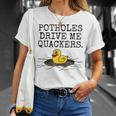 Schlaglöcher Straßenarbeiten Ente Lustig T-Shirt Geschenke für Sie