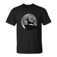 Wolf Silhouette bei Mondschein Herren T-Shirt in Schwarz