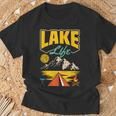 Lake Life Camping Wandern Angeln Bootfahren Segeln Lustig Outdoor T-Shirt Geschenke für alte Männer