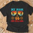 Meine Mutter Ist 46 Und Immer Noch Coolintage Cruise 46 Geburtstag Lustig T-Shirt Geschenke für alte Männer