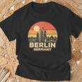 Vintage Skyline Berlin T-Shirt Geschenke für alte Männer