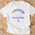 Paraglider Text Auf Parachute Mit Paraglider Flies In Gray T-Shirt Geschenke für alte Männer