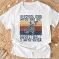 Schule Ist Wichtig Aber Basketball Ist Wichtig Basketball Gray T-Shirt Geschenke für alte Männer
