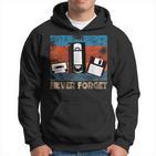 Retro Musik Kassette & Floppy Disk Hoodie in Schwarz für Nostalgiker