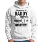 Vatertag Erstes Mal Papa 2024 Promoted To Daddy Est 2024 Raglan Kapuzenpullover