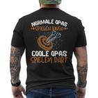 Cool Grandpa Play Dart Darts Rentner Dart Slogan T-Shirt mit Rückendruck