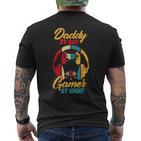 Daddy By Day Gamer Bei Nacht Lustige Papa Witze Gamingintage T-Shirt mit Rückendruck