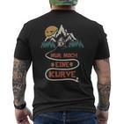 Nur Noch Eine Kurve Bergsteigen Wander Wanderen T-Shirt mit Rückendruck