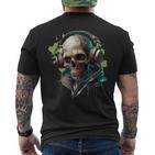 Zombie Totenkopf Dj Mit Kopfhörer Für Musiker Und Musik Fans T-Shirt mit Rückendruck