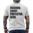 Herren Ehemann Papa Protector Hero Besterateratertag T-Shirt mit Rückendruck