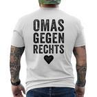 With 'Omas Agegen Richs' Anti-Rassism Fck Afd Nazis T-Shirt mit Rückendruck