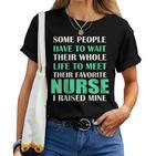 Damen Nurse I Raised Mine Mama Papa Eltern- Mit-Ausschnitt T-shirt Frauen