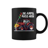 With Traktor Rammt Ampel Die Ampel Muss Weg Tassen