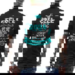 Bestandene Gesellenprüfung Gesellenbrief Azubi Geselle 2024 T-Shirt mit Rückendruck - Seseable
