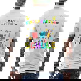 Kinder Mach's Gut Kindergarten Ich Rocke Jetzt Die Schule T-Shirt mit Rückendruck - Seseable
