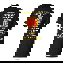 Geboren Unter Zirkel Und Hammer East Germany East Ddr T-Shirt - Seseable