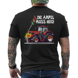 With Traktor Rammt Ampel Die Ampel Muss Weg T-Shirt mit Rückendruck - Seseable De