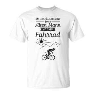 Unterschätze niemals einen alten Mann mit Fahrrad T-Shirt, Lustiges Radfahrer Tee - Seseable De