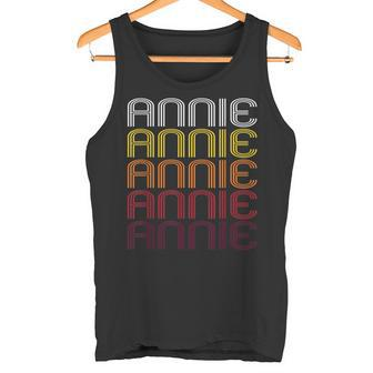 Annie Retro Wordmark Pattern – Vintage Style Tank Top - Seseable