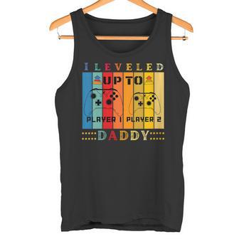 Damen I Leveld Up To Daddy Lustiger Neuerater Der Bald Papa Wird Mit-Ausschnitt Tank Top - Geschenkecke