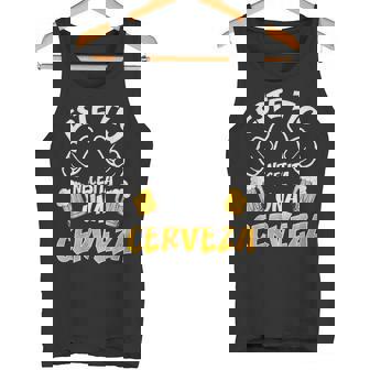 Frase Para Seguir La Fiesta Este Tio Necesito Una Cerveza Camiseta sin mangas - Regaloses