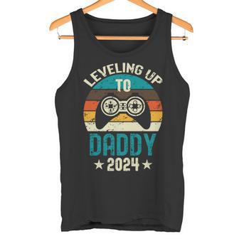 Soon To Be Daddy 2024 Lustige Schwangerschaft Ankündigung Papa Tank Top - Geschenkecke