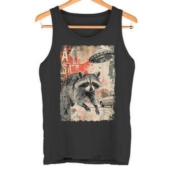 Vintage Raccoon Ufo Alien Animal Raccoon Tank Top - Geschenkecke