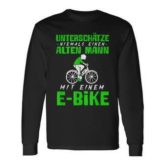 Älterer Mann mit E-Bike Schwarzes Langarmshirts, Radfahrer Motiv - Seseable