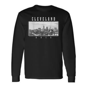 Cleveland Ohio Skyline Pride Black & White Vintage Cleveland Long Sleeve T-Shirt - Monsterry CA