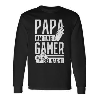 Papa Am Tag Gamer In Der Nacht Geschenk Dadatertag Langarmshirts - Geschenkecke