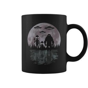 Alien And Bigfoot Moon Aliens Sasquatch Ufos Coffee Mug - Seseable