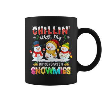Chillin' With My Kindergarten Snowmies Christmas Teacher Coffee Mug - Monsterry DE