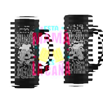 Esta Mamá Es La Caña Para El Día De La Madre Cuello Taza de café - Regaloses