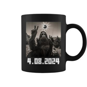 2024 Solar Eclipse Bigfoot Selfie Meme Coffee Mug - Seseable