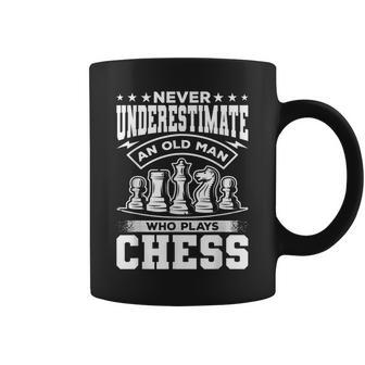 Grandpa Never Underestimate An Old Man Who Plays Chess Coffee Mug - Thegiftio UK