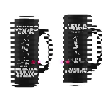 Je Peux Pas J'ai Twirling Bâton Humour Avec Col En V Tasse - Cadeauxyz