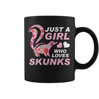 Just A Girl Who Loves Skunks Vintage Retro Skunk Coffee Mug - Monsterry CA