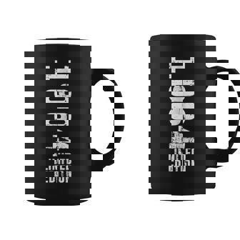 Mujer Diseño De Cumpleaños Edición Limitada Y Vintage 1964 Cuello V Taza de café - Regaloses