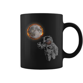 Total Solar Eclipse April 4 2024 Astronaut Coffee Mug - Seseable