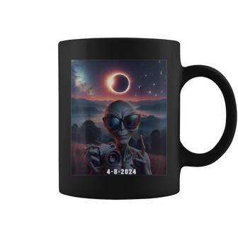 Ufos Alien Selfie With Solar 2024 Eclipse Wearing Glasses Coffee Mug | Mazezy