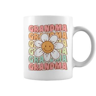 Cute Groovy Grandma 70S Family Birthday Party Daisy Flower Coffee Mug - Seseable